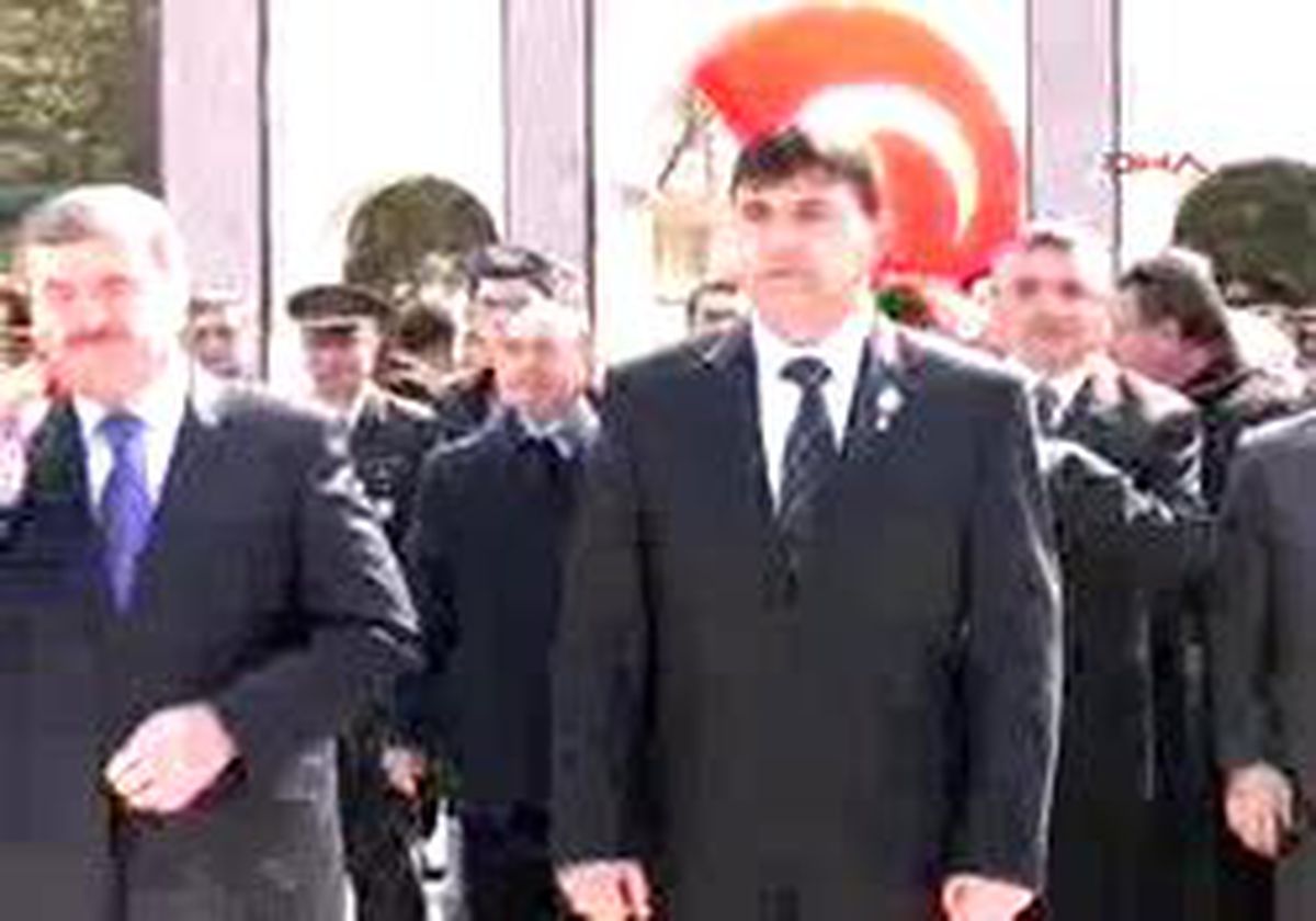 Konya - Şehit Babasının Övünç Madalyasını 5 Yaşındaki Kızı A