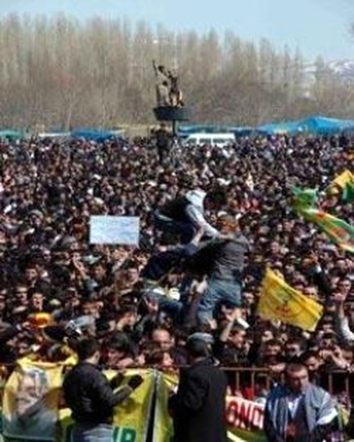 Nevruz PKK Gösterisine Dönüştü