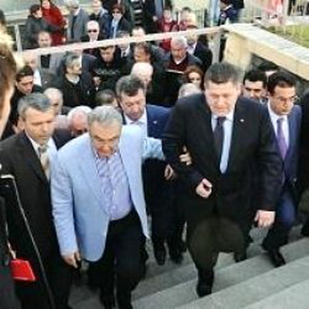 Baykal'dan Anayasa Değişikliğine Tepki