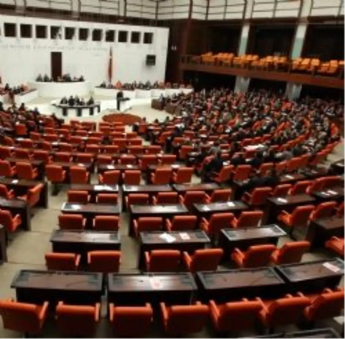 Meclis\'te Anayasa Trafiği Başlıyor