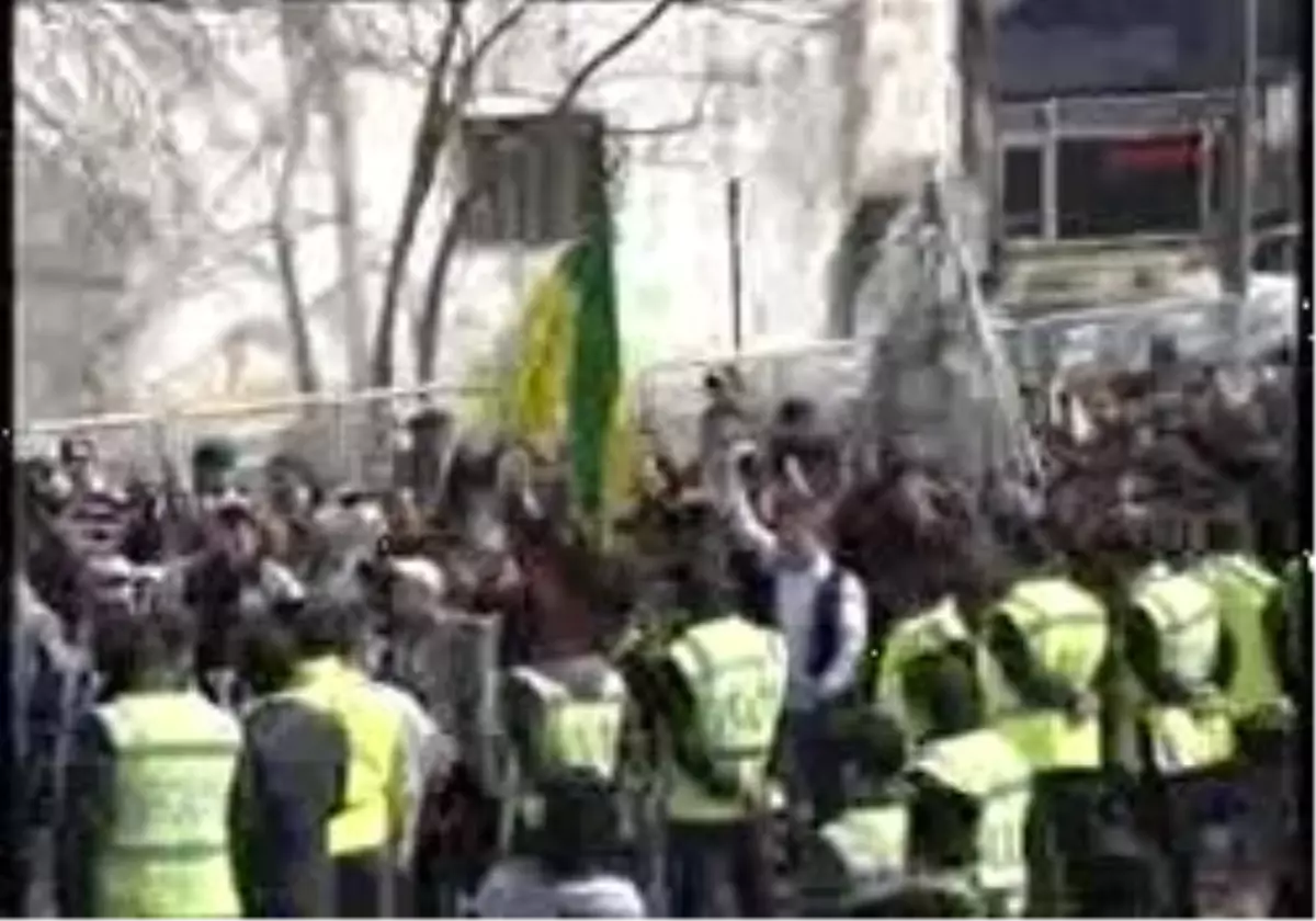 Nevruz Dağılımında 20\'Nin Üzerinde Gözaltı