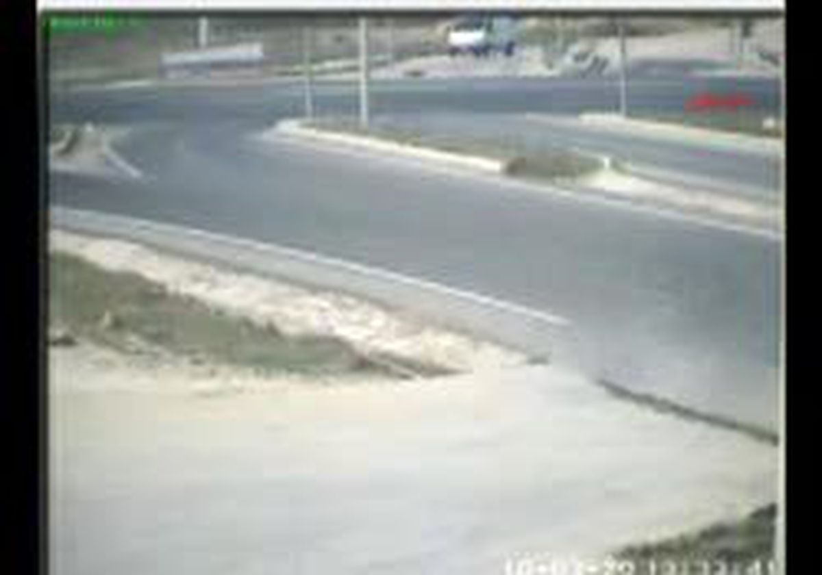 Kamyonun Minibüse Çarpma Anı