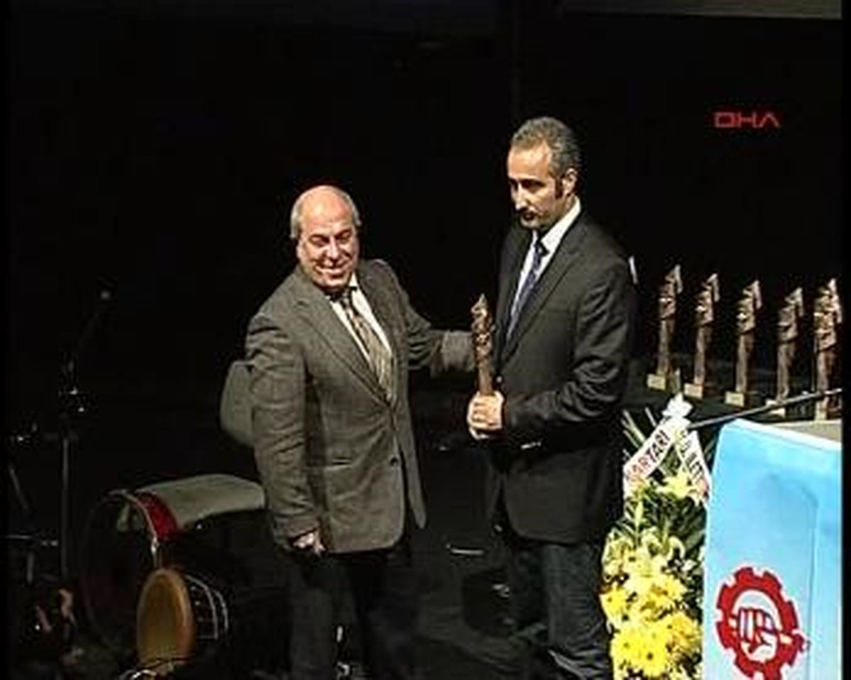 "2009 Yılının Başarılı Gazetecileri"Ne Ödülleri Verildi