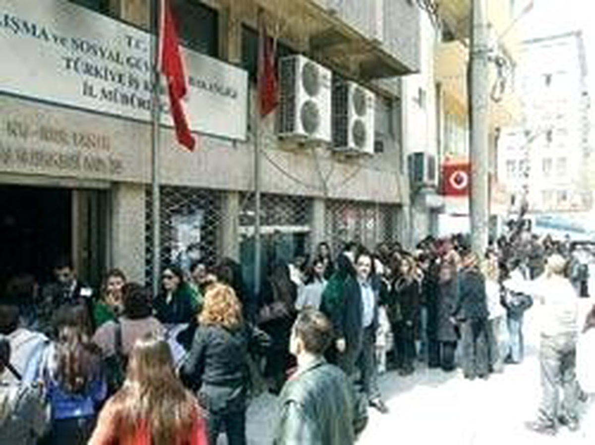 Ege Bölgesi'nde İşsizlikle Patladı