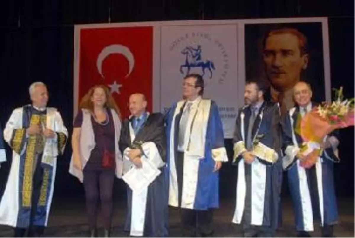 Yunanlı Yönetmen Angelopoulos\'A Onursal Doktora