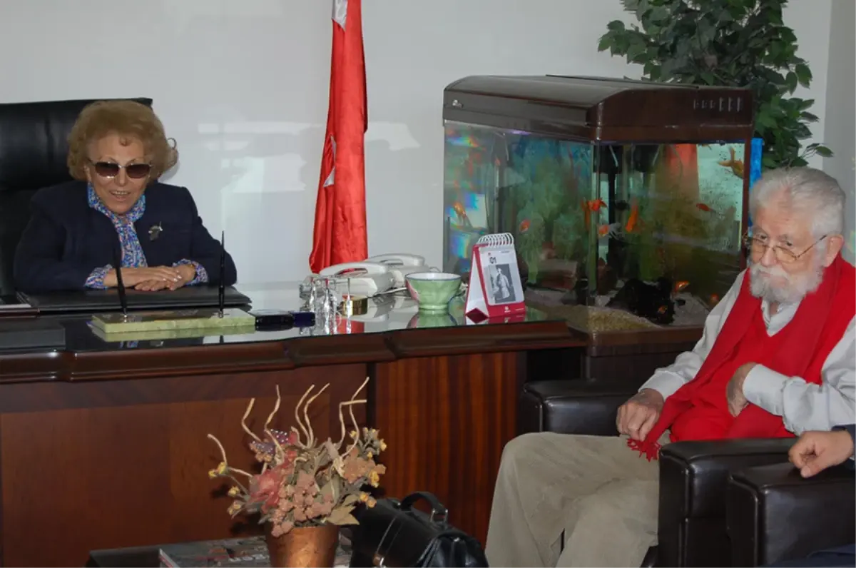 Karaca Nüket Ersoy\'u Makamında Ziyaret Etti