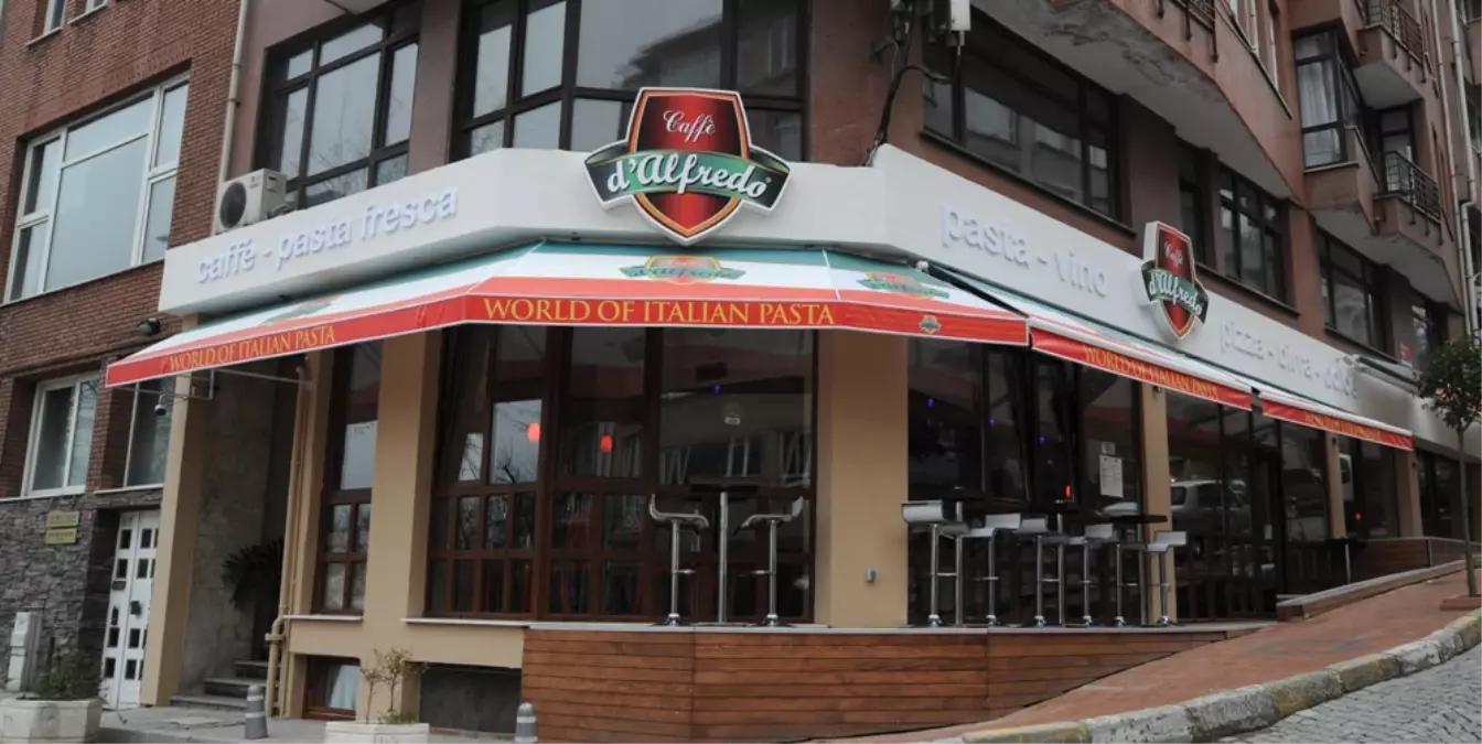 Akaretlerde Makarna Şöleni Caffé d’Alfredo Açıldı
