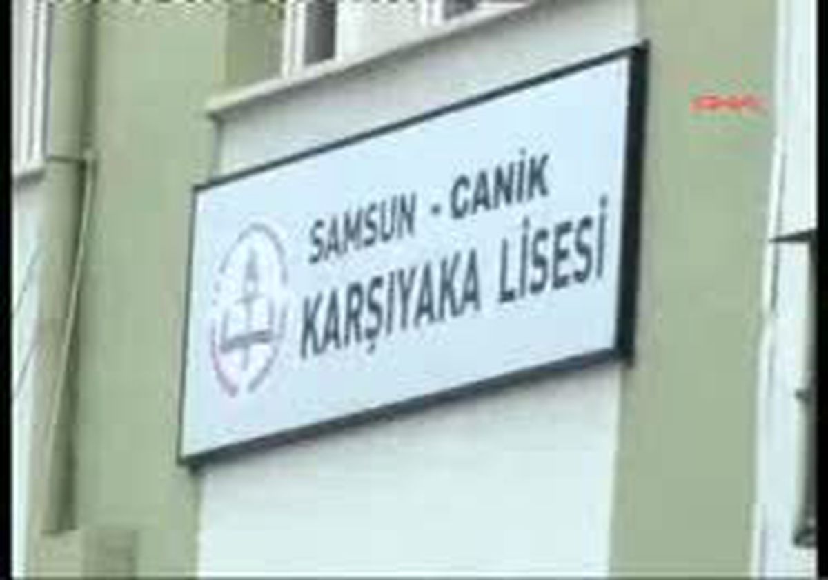 Samsun - Okula Sivil Kıyafetle Gelen Öğrenci Sopayla Dövüldü