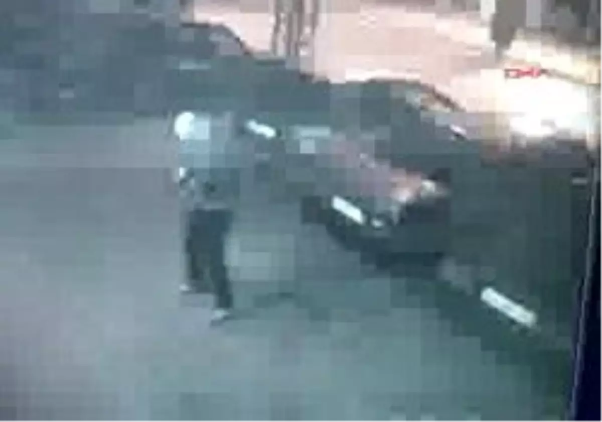 CD Dükkanında Pompalı Dehşeti