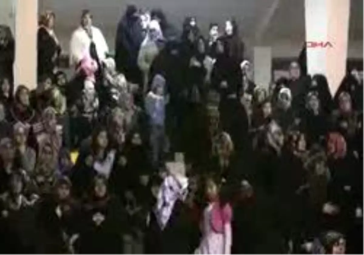 Gebze\'De Cübbeli Ahmet Hoca İzdihamı