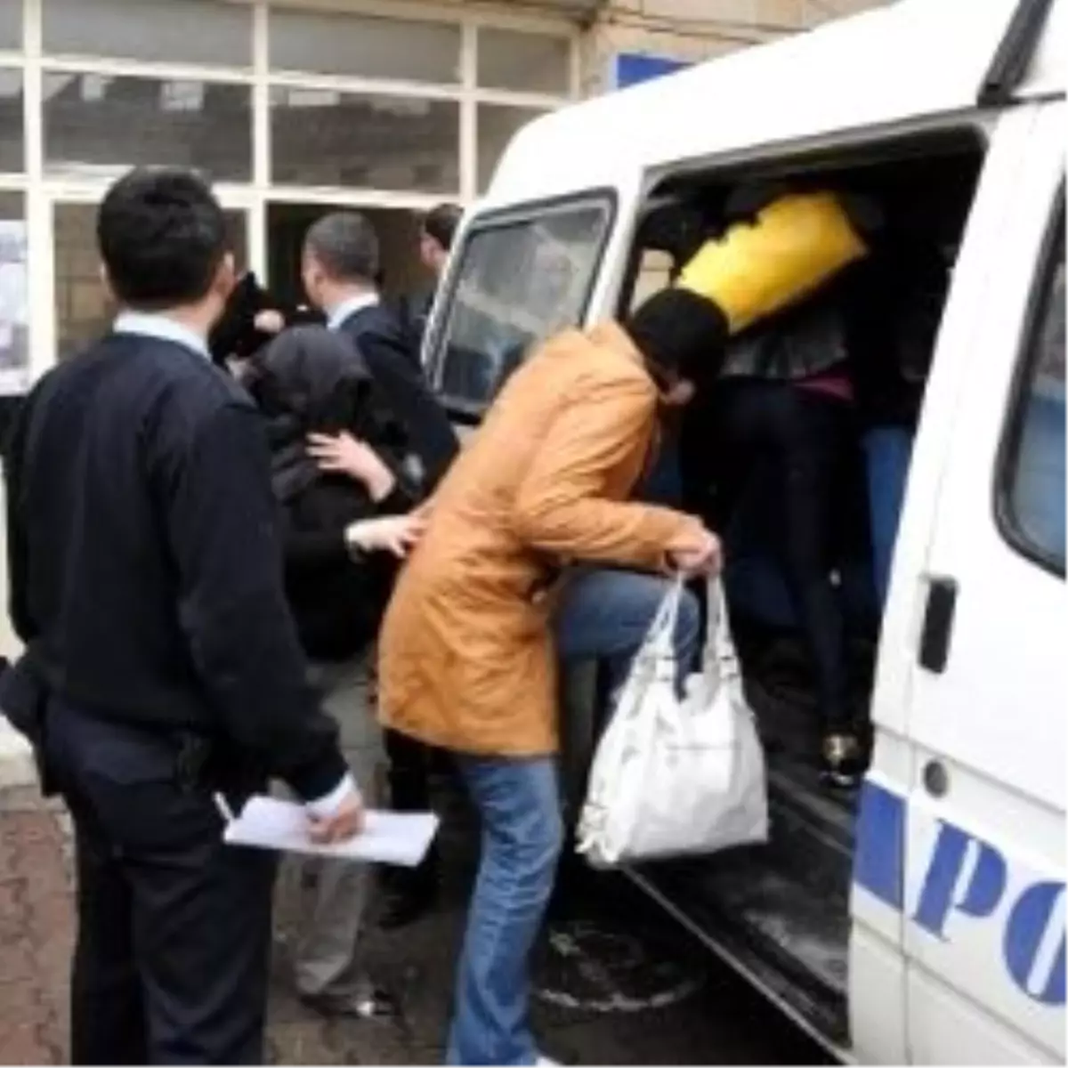 Sokak Satıcılarına Baskın