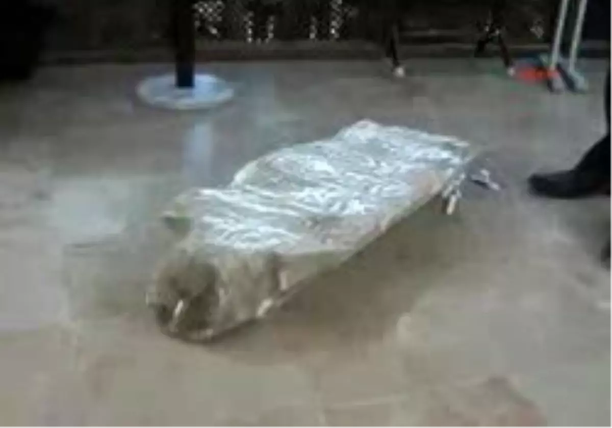 Yalova - Yalova\'Da Kanalizasyon Kazısında Tarihi Mezar Taşı