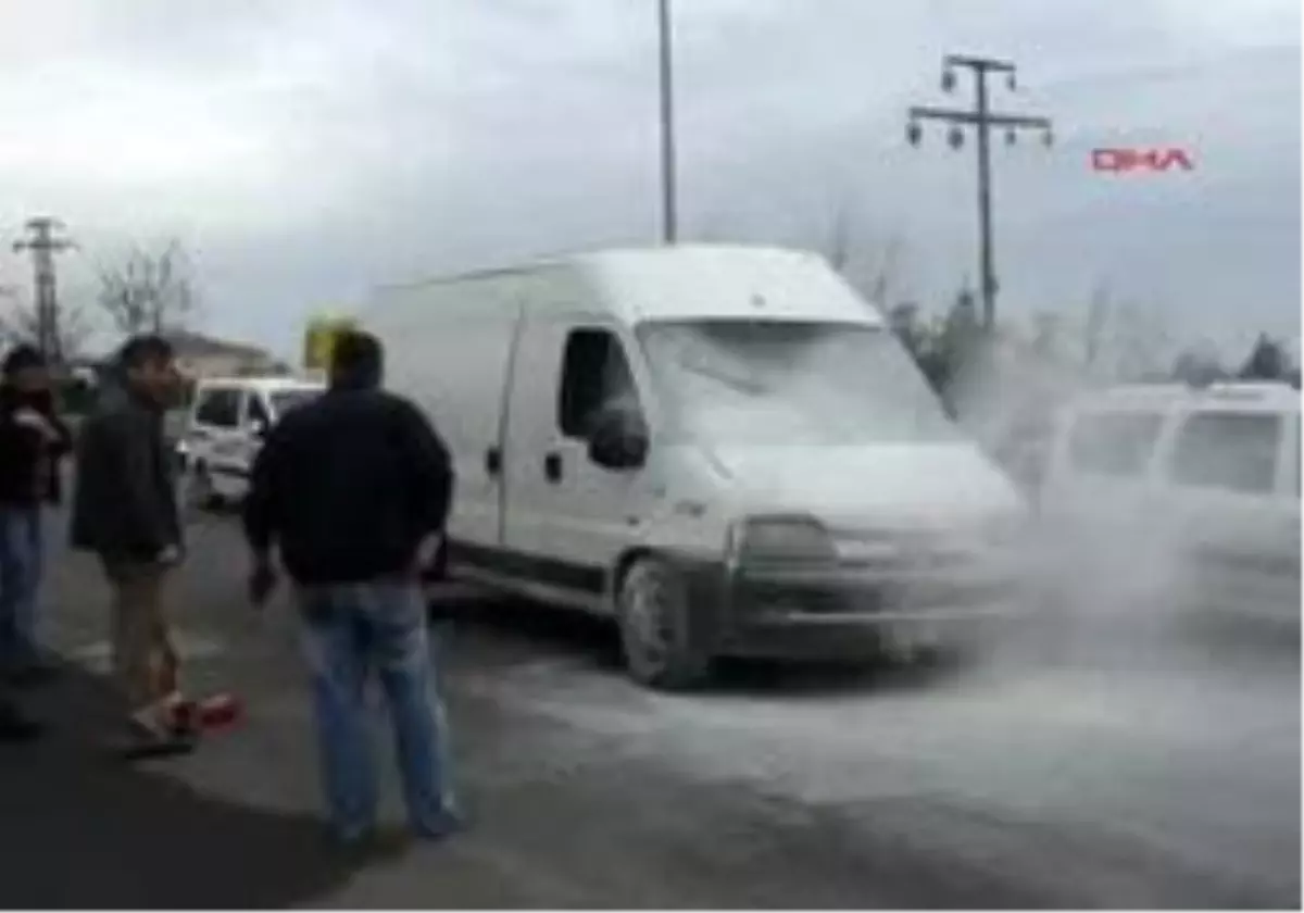 Çorlu - Minibüs Seyir Halinde Alev Aldı