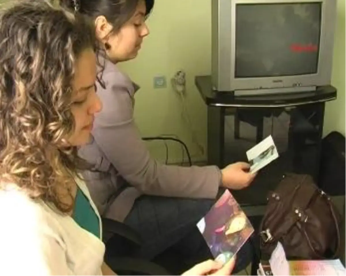 Sevinç Yaşam Mücadelesi Veriyor