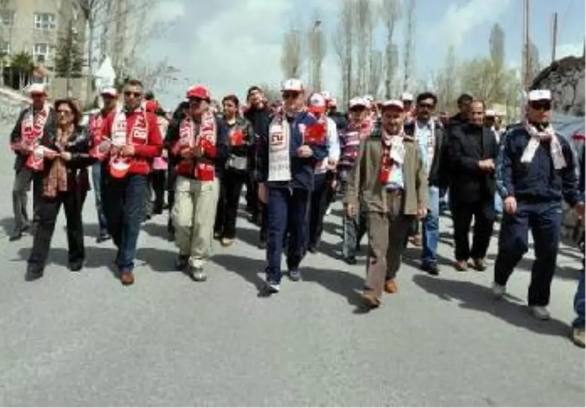 Bitlis\'te Polis-halk Birlikte Yürüdü