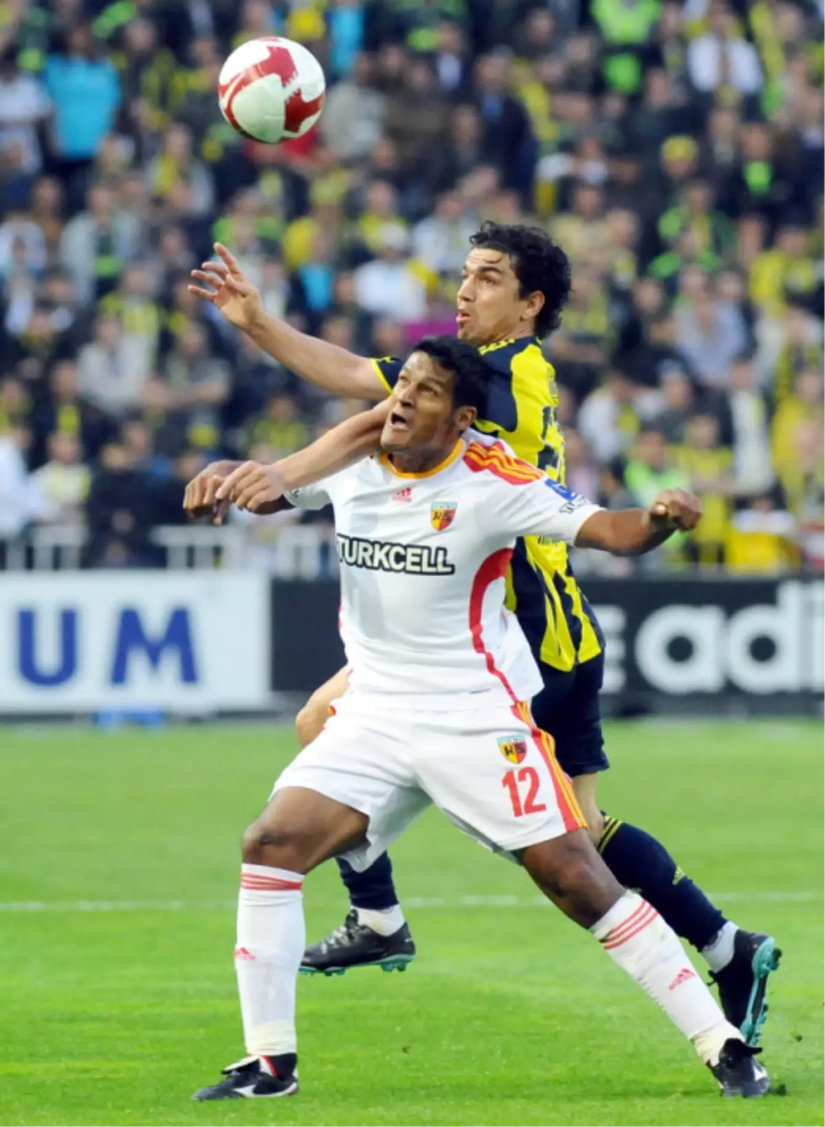 Fenerbahçe\'den Zirve Takibi