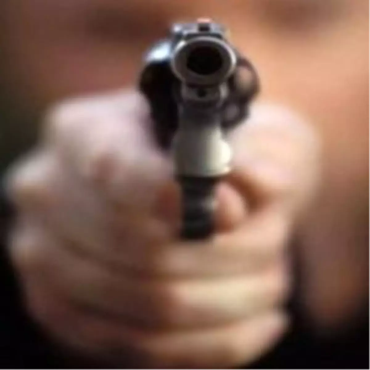 Maganda Kurşunu ile Başından Vuruldu