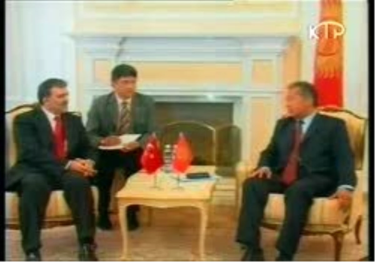 Cumhurbaşkanı Gül, 2005 Yılında, Kırgızistan?Da Otunbayeva İ