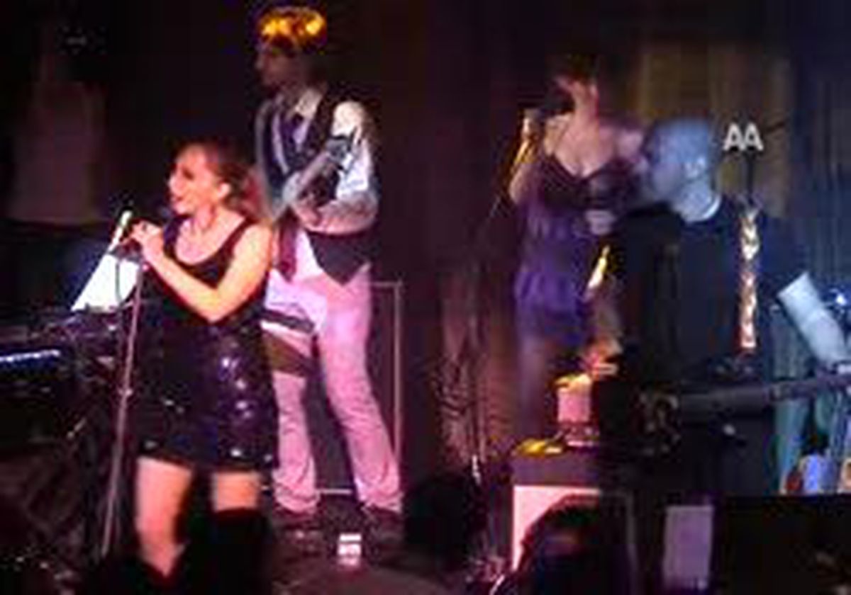 Sertab'tan 'Istanbulive'e Destek