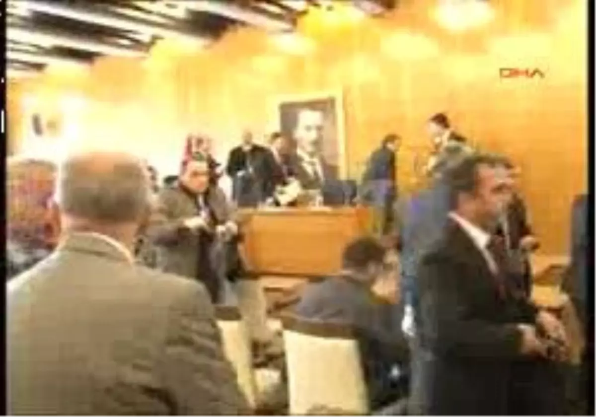 Aktüel // Cumhurbaşkanı Gül\'Den, \'Anayasa\' Tartışmalarına İ