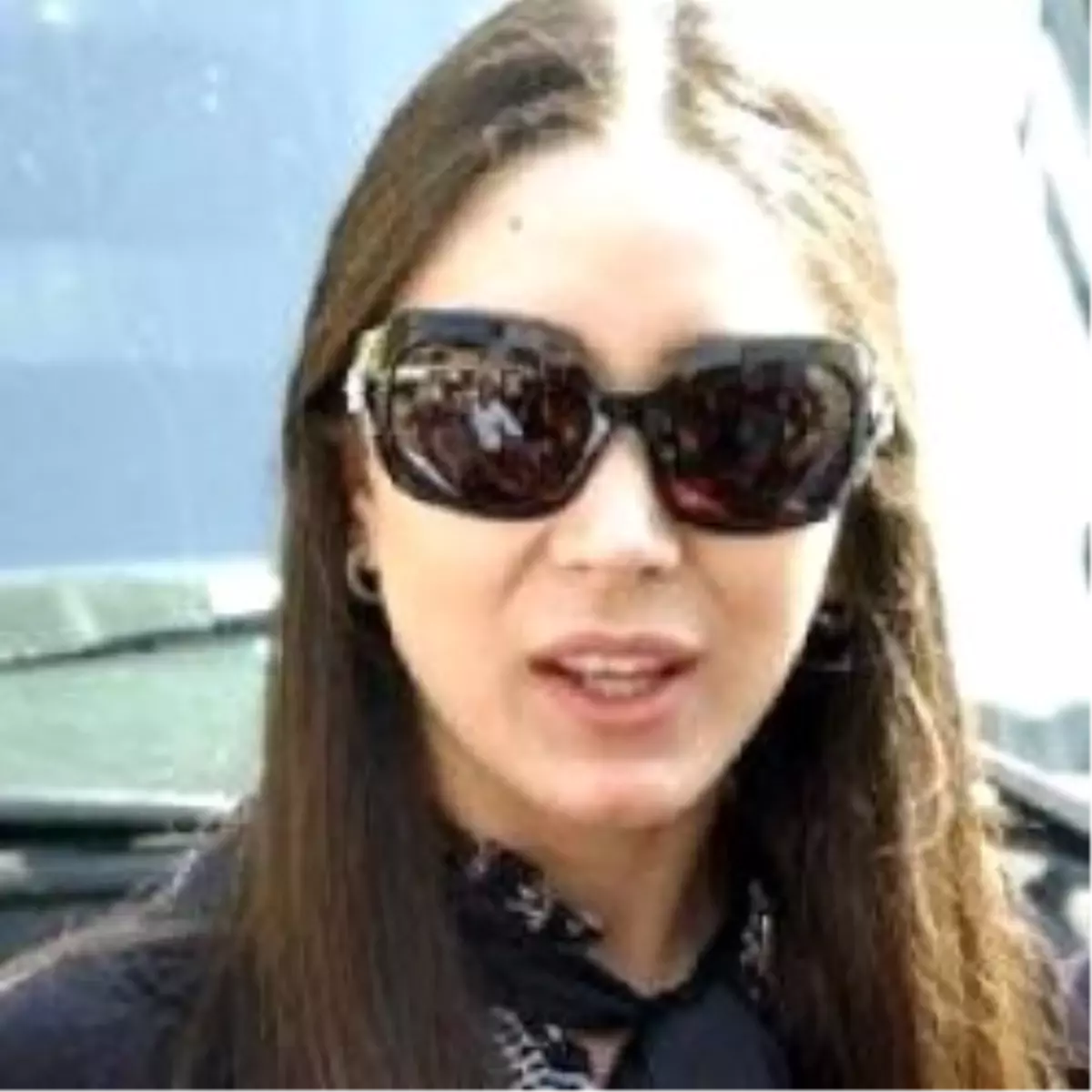 Albümünü Yine Erteledi