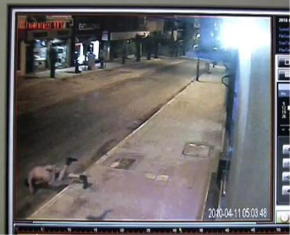 Denizli\'de Dayaktan Kaçarken Terastan Atlayan Genç Hayatını Kaybetti