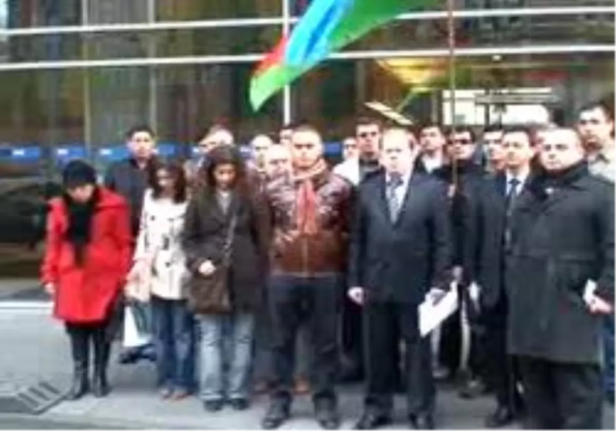 Soykırım Belgeseline Protesto