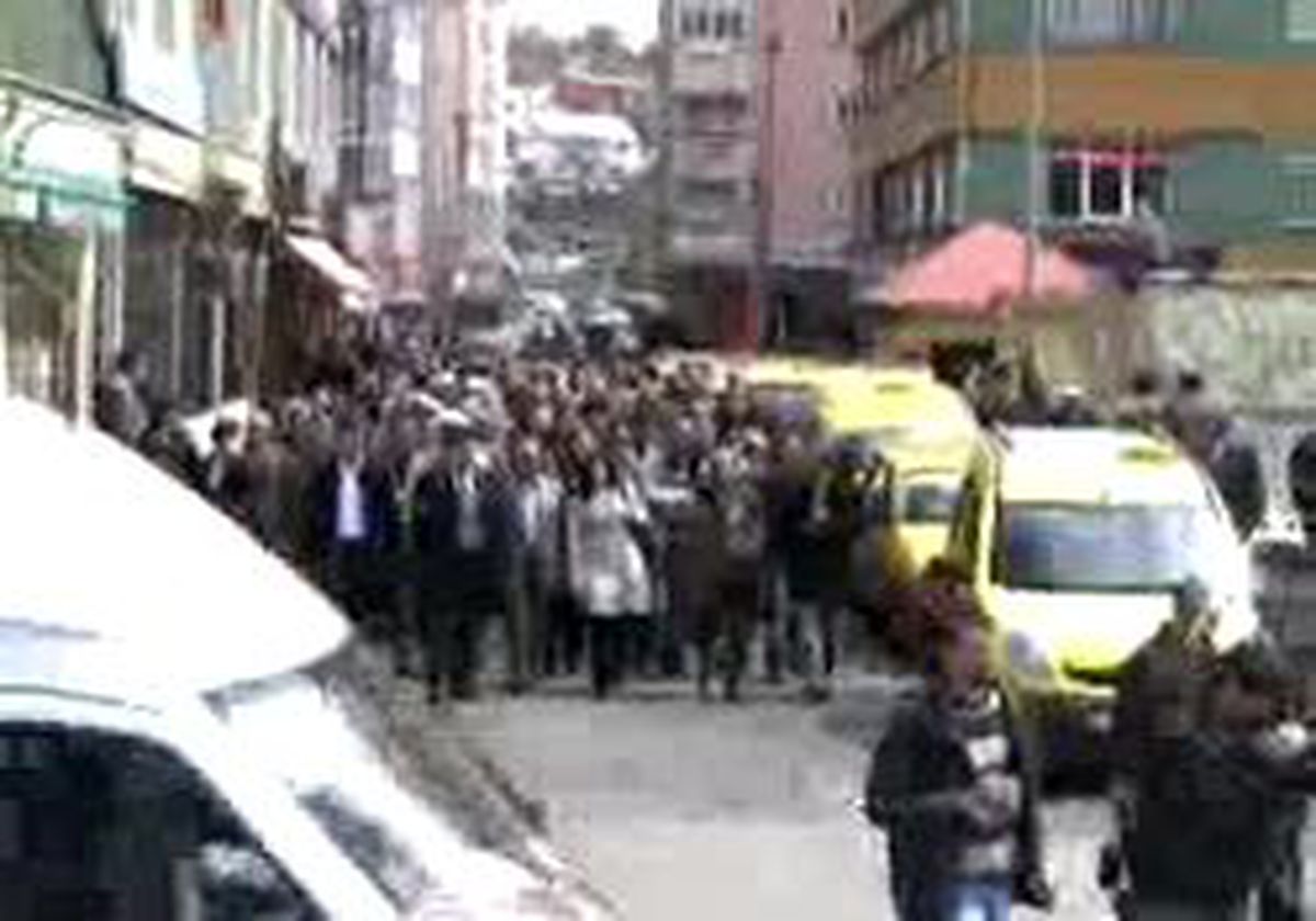 Tunceli - Türk'E Yumruklu Saldırıya Güneydoğu´ Dan Sert Tepk