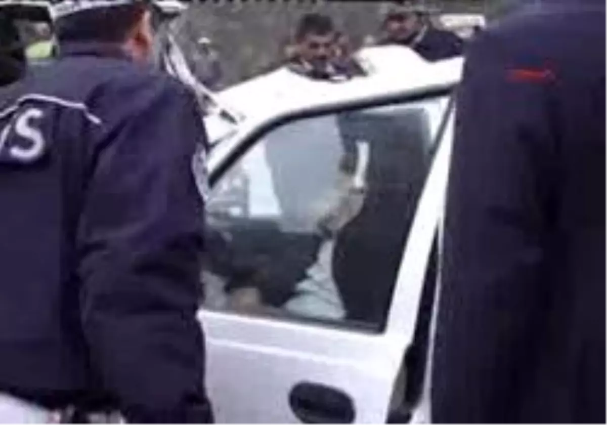 Amasya\'Da Zincirleme Kaza: 2 Ölü, 2 Yaralı