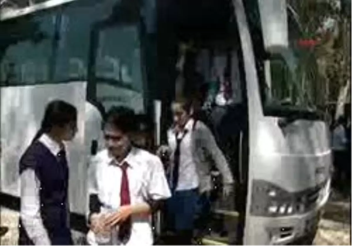 Antalya - Polisten Başarılı Öğrencilere Jest