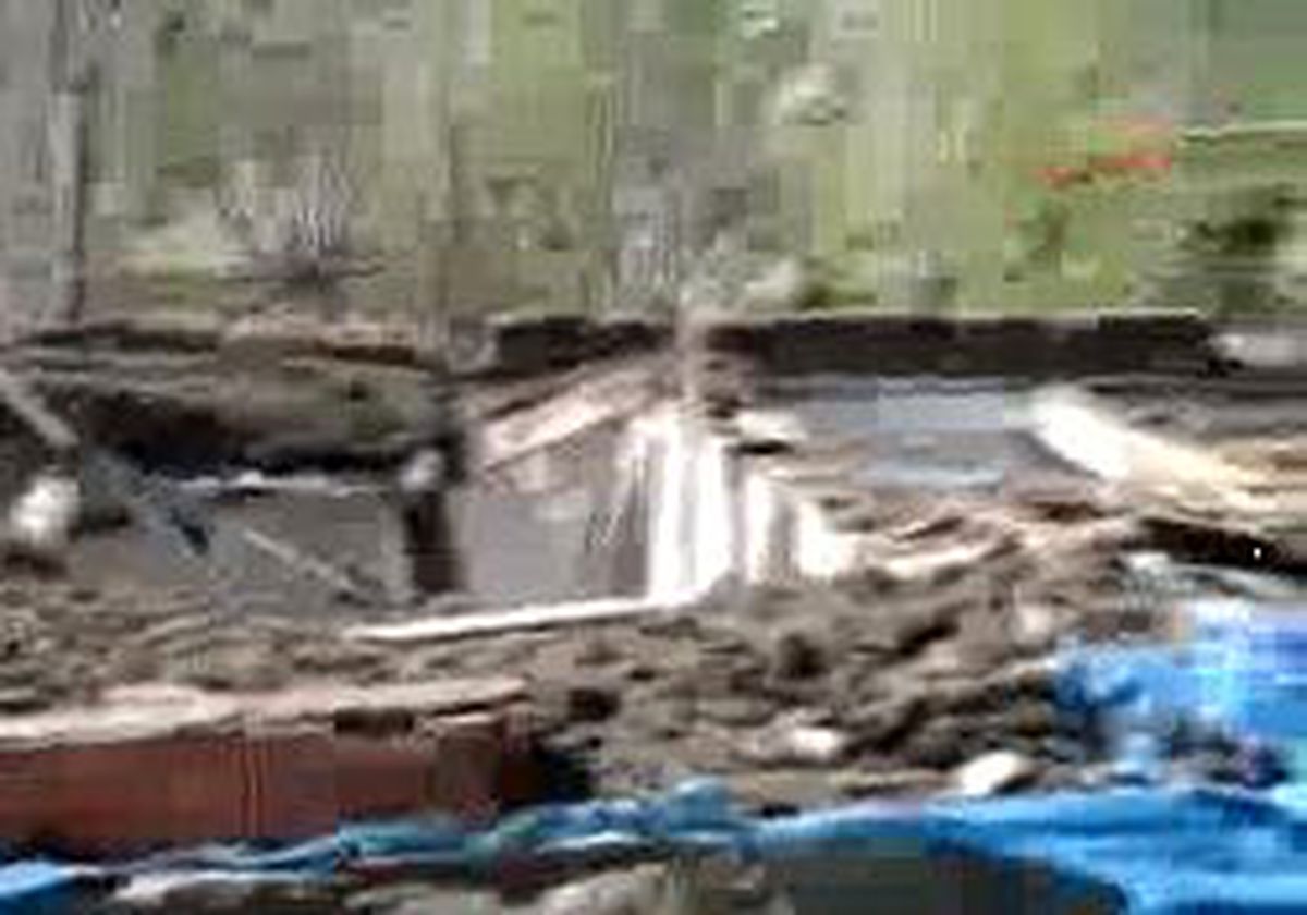 Toprak Damlı Ev Çöktü