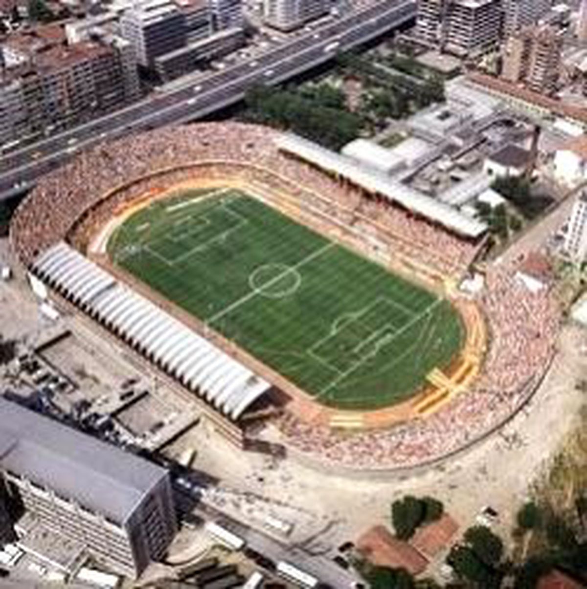 Ali Sami Yen Stadı'nın Satışta