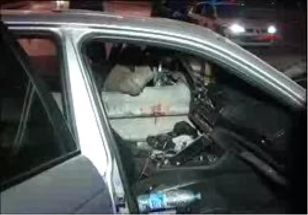 Bariyer Otomobile Saplandı