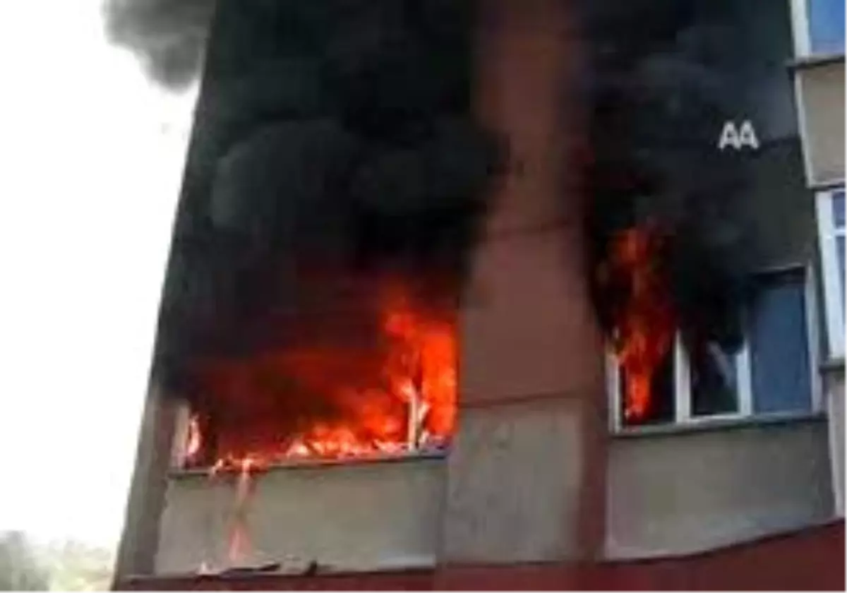 10 Katlı Apartmanda Yangın