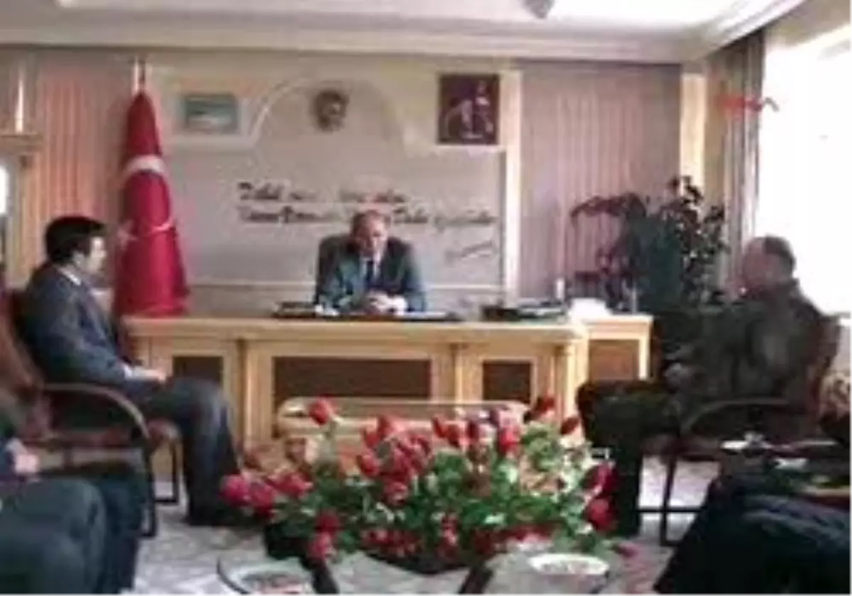 Ağrı Valisi Çetin\'Den Erken Emeklilik İstemi