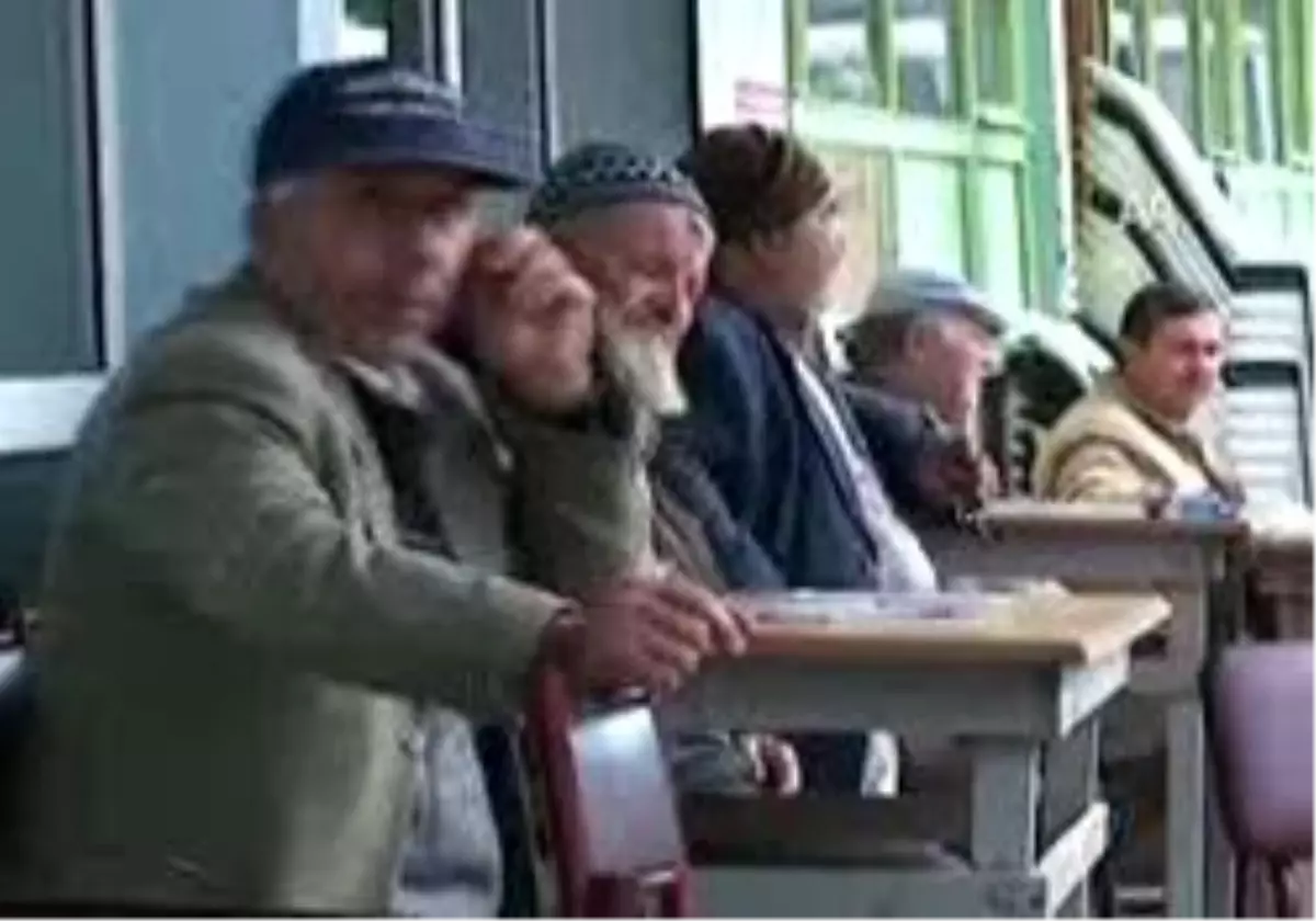 Yeniceköy\'ün "Kara Kartal" Aşkı