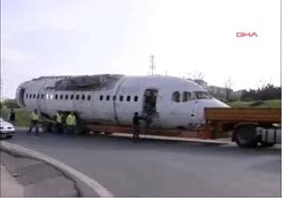 Tem\'Den Uçak Geçti...