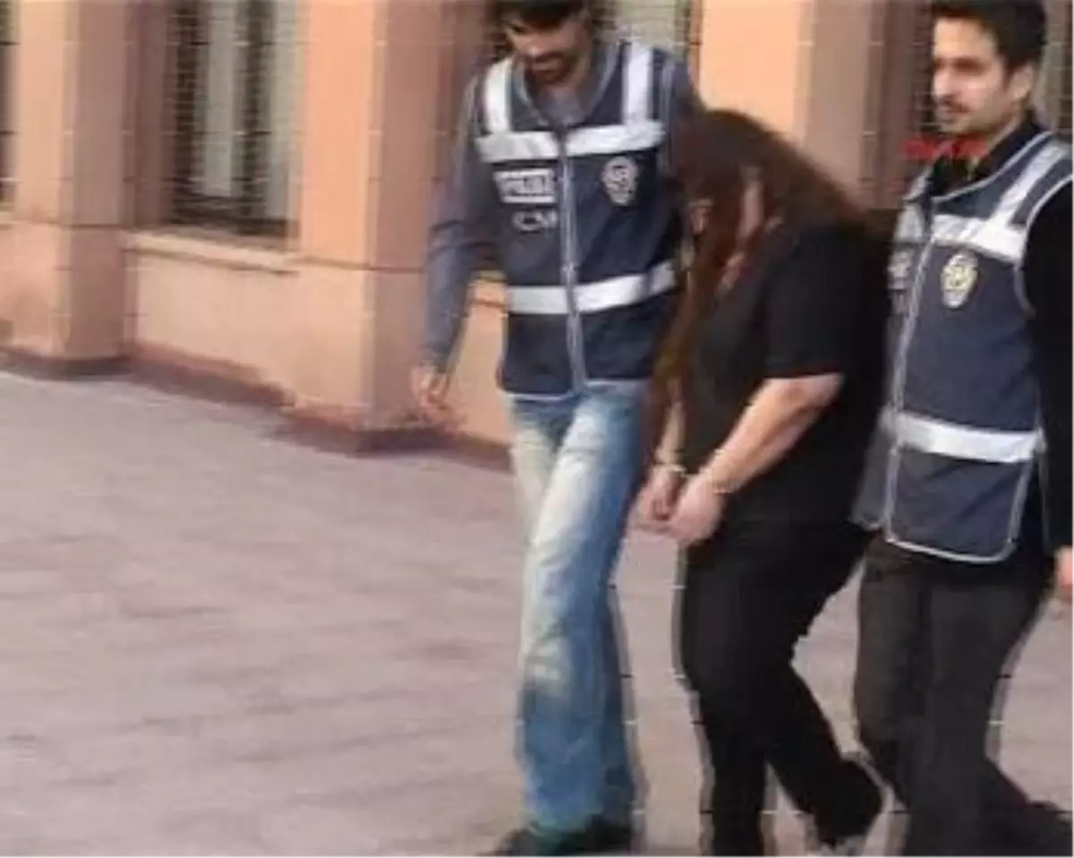 Kadın Kuryenin Yalvarışı