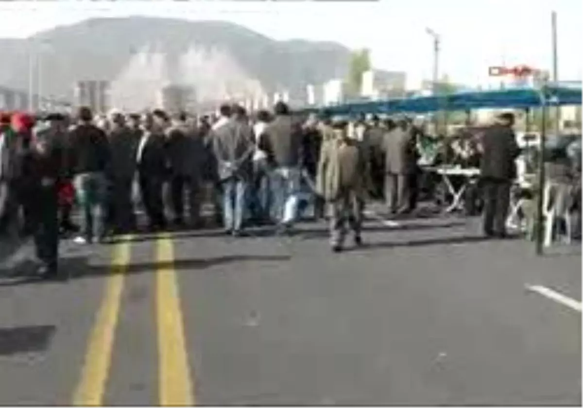 Maç Değil, Kongre Kuyruğu