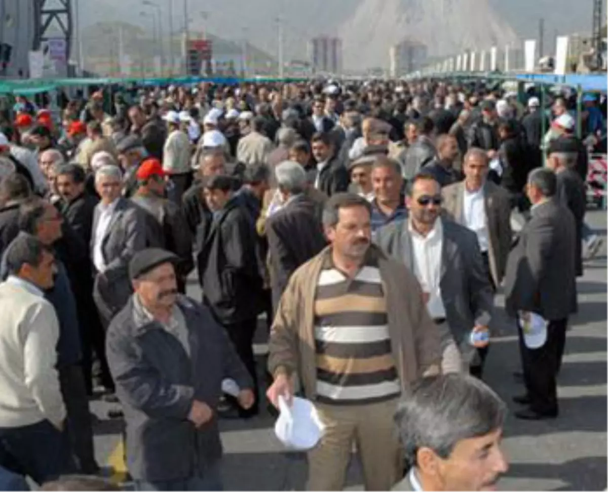 Maç Değil, Kongre Kuyruğu