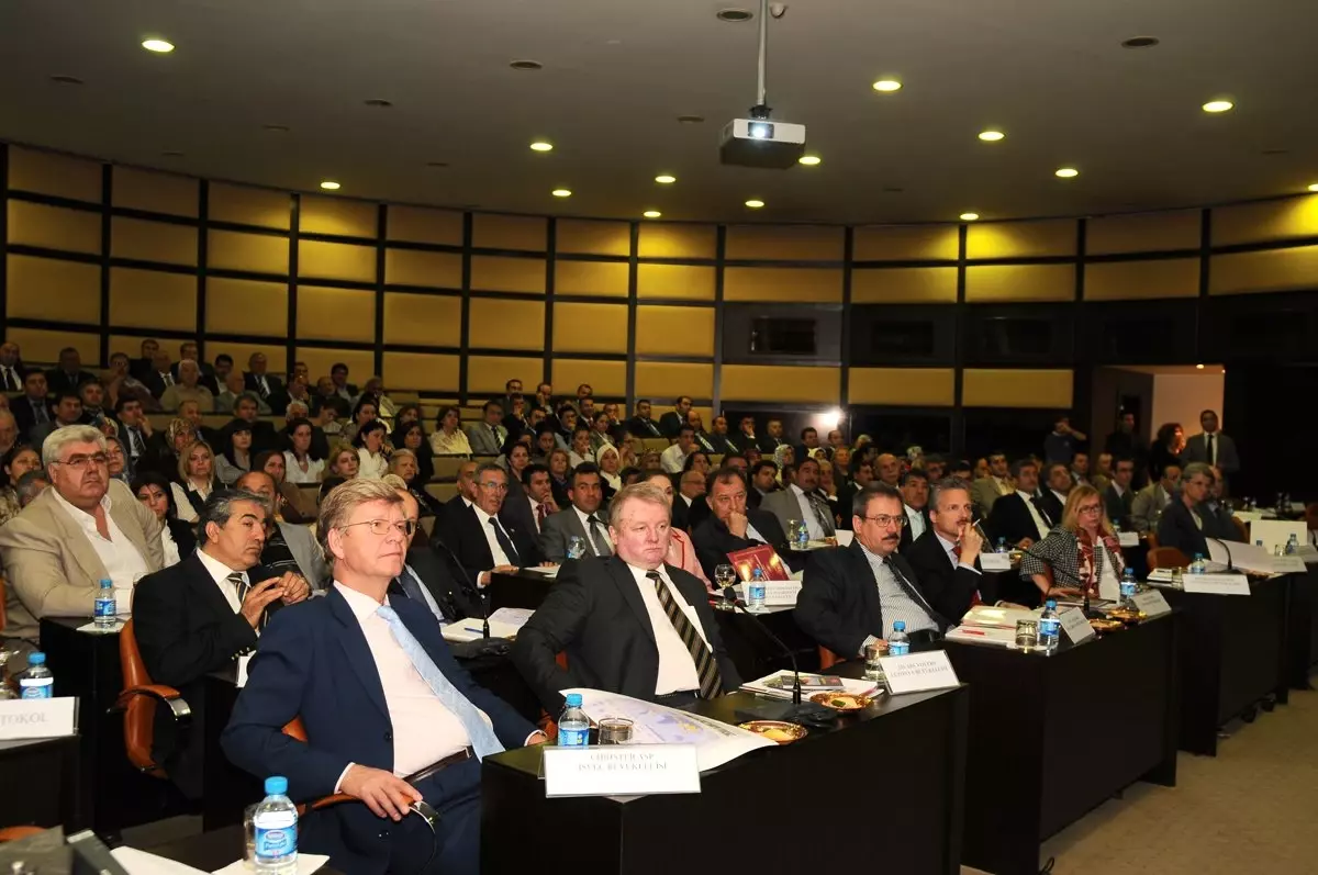 Gaziantep Hem Türkiye İçin Hem De Bu Bölge İçin Büyük Rol Üstlenen Bir Kent