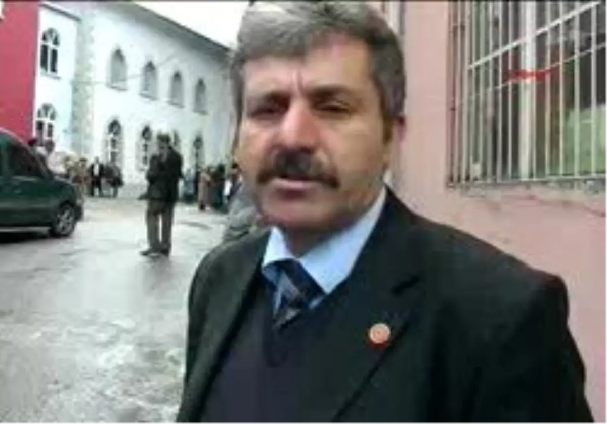 Üniversiteli Sevinç Toprağa Verildi