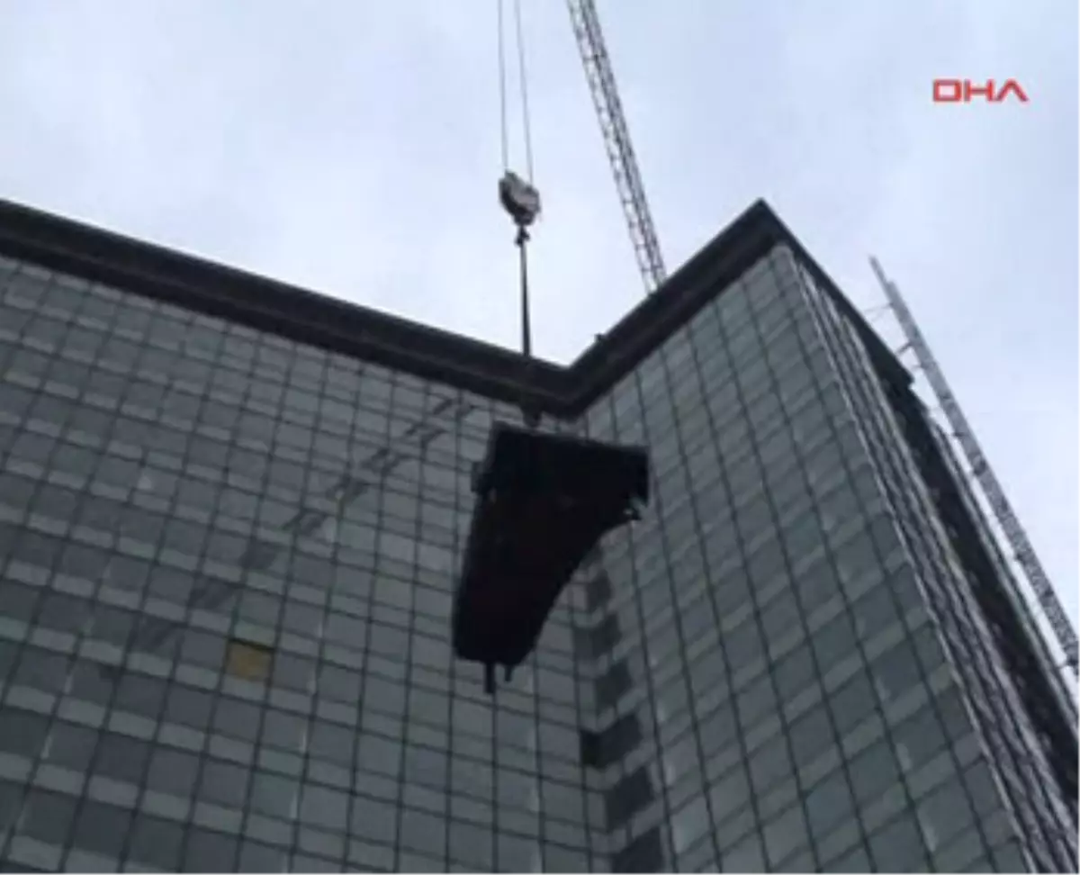 Hamburg\'u Fazıl Say\'ın Ayaklarının Altına Serdiler