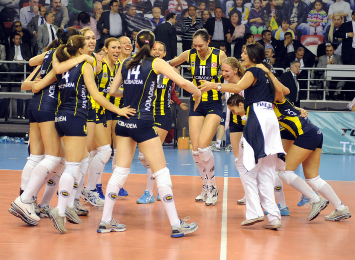 Sarı Melekler Yine Fırtına Gibi
