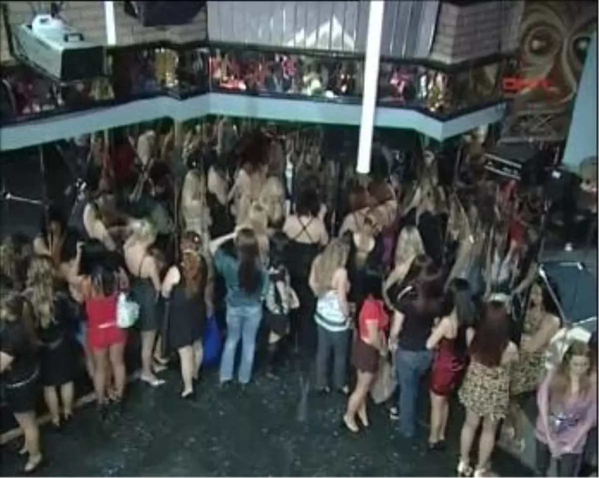 Fatih'te Diskoya Fuhuş Baskını