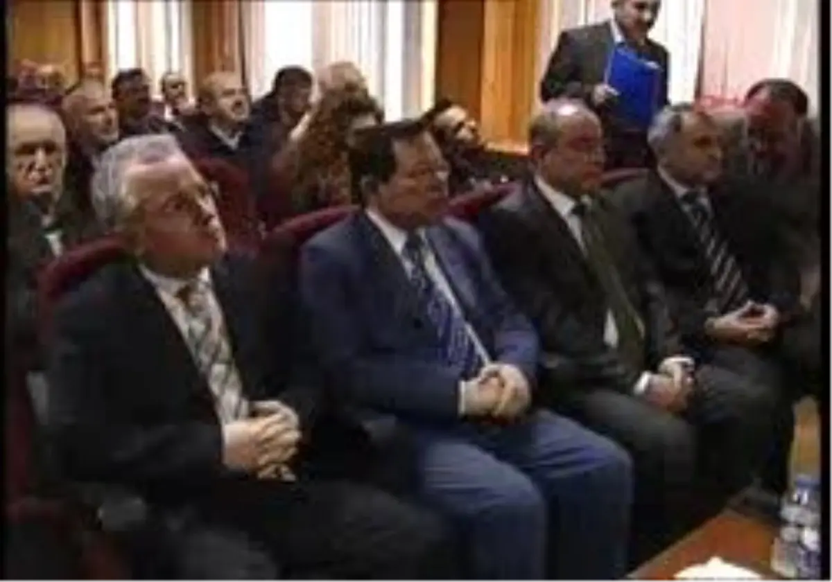 Kocaeli Bölgesindeki Çiftçiler Gdo\'Suz Yerli Cin Mısır Ekece