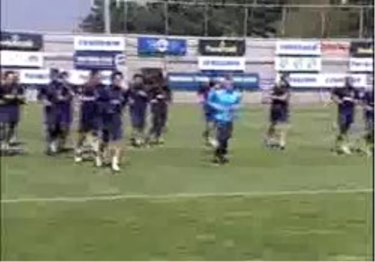 Fenerbahçe\'De Gökhan Ünal Antrenmanı Yarıda Bıraktı