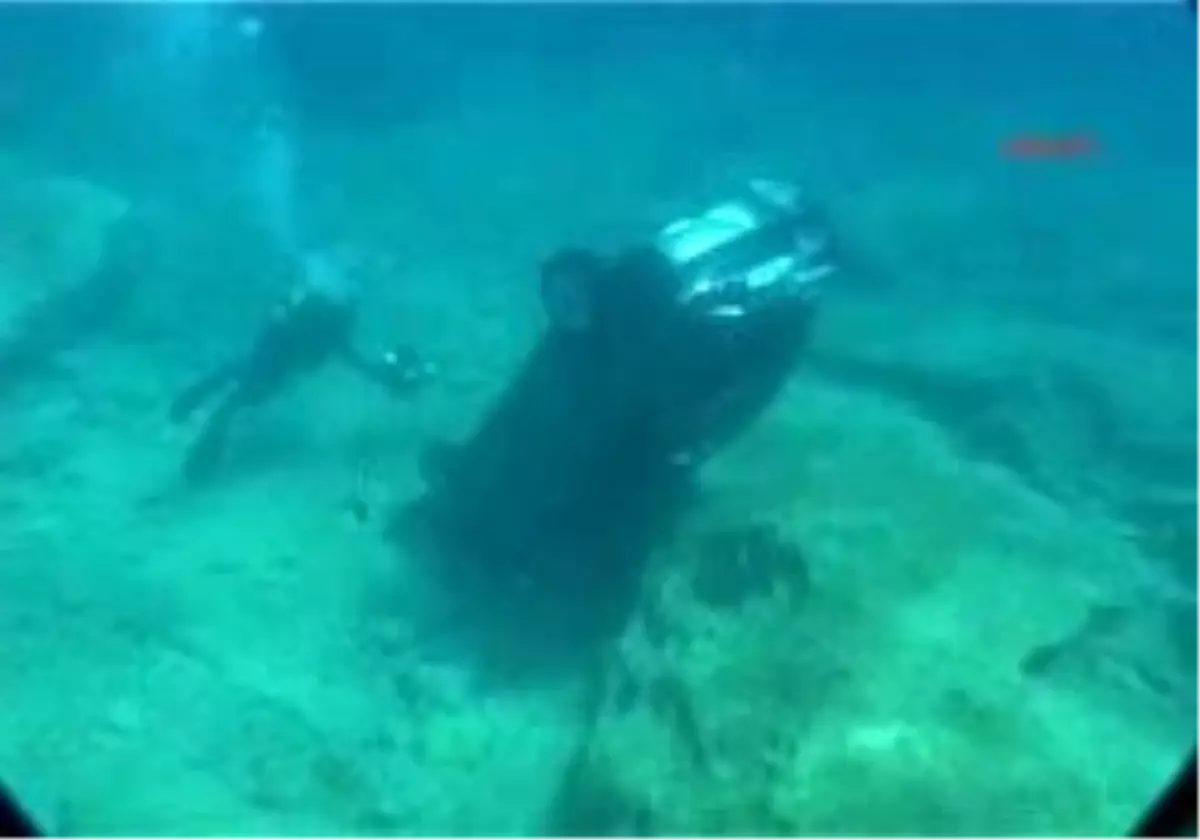 Kaş - Denize Düşen Otomobilden Sağ Çıkmayı Başardı