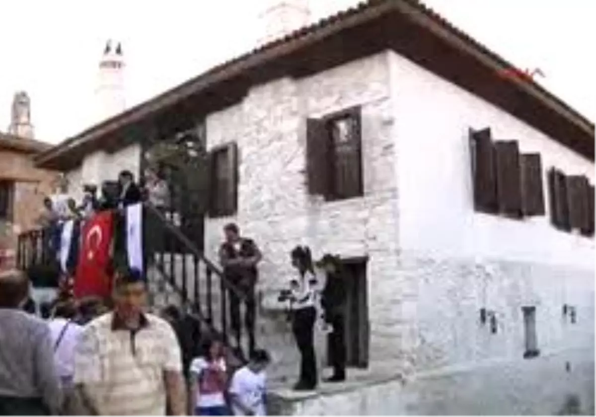 Bodrum - 2//Turhan Selçuk Anısına Karikatürlü Ev