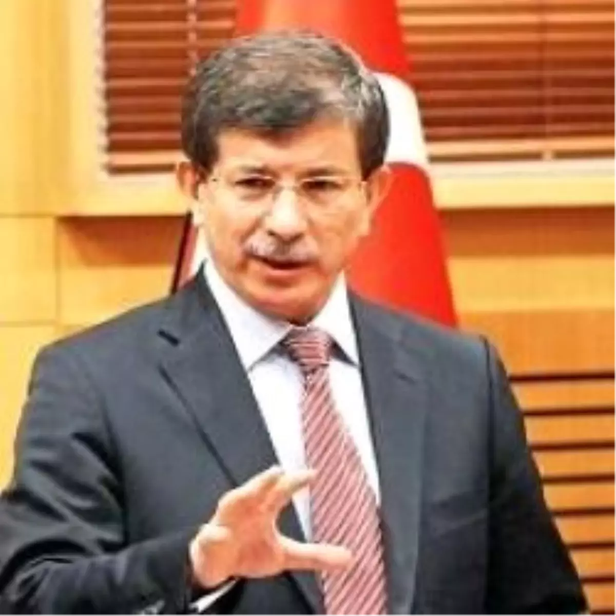 Davutoğlu: Esefle Karşılıyoruz